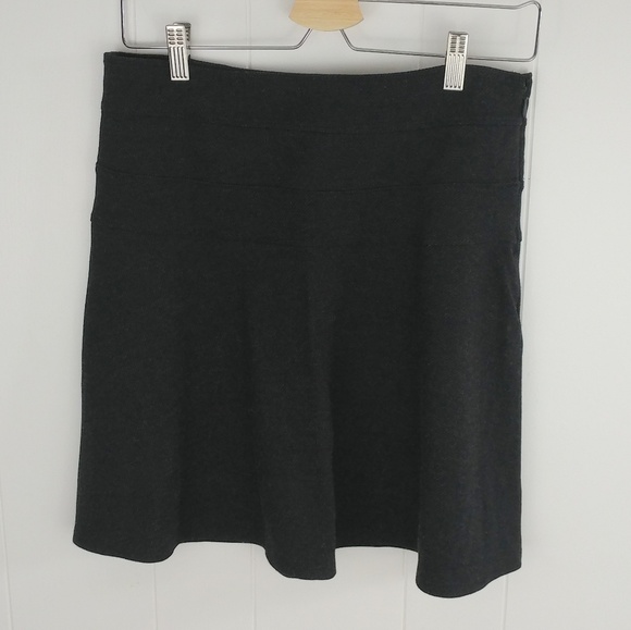 Athleta Dresses & Skirts - Athleta Dark Heather Grey Mini / Tennis Skirt Sz6